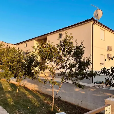 White Truffle Pula * Marčana